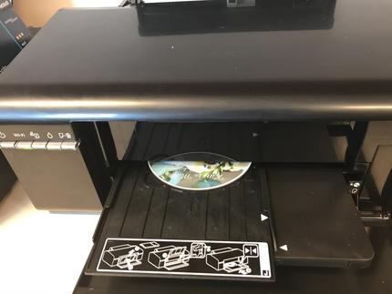 Esküvői DVD nyomtatás közben